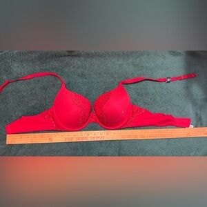Victoria's Secret Vibrant Red Lace Bra